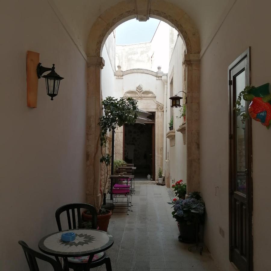 איספיקה Elianthos B&B מראה חיצוני תמונה