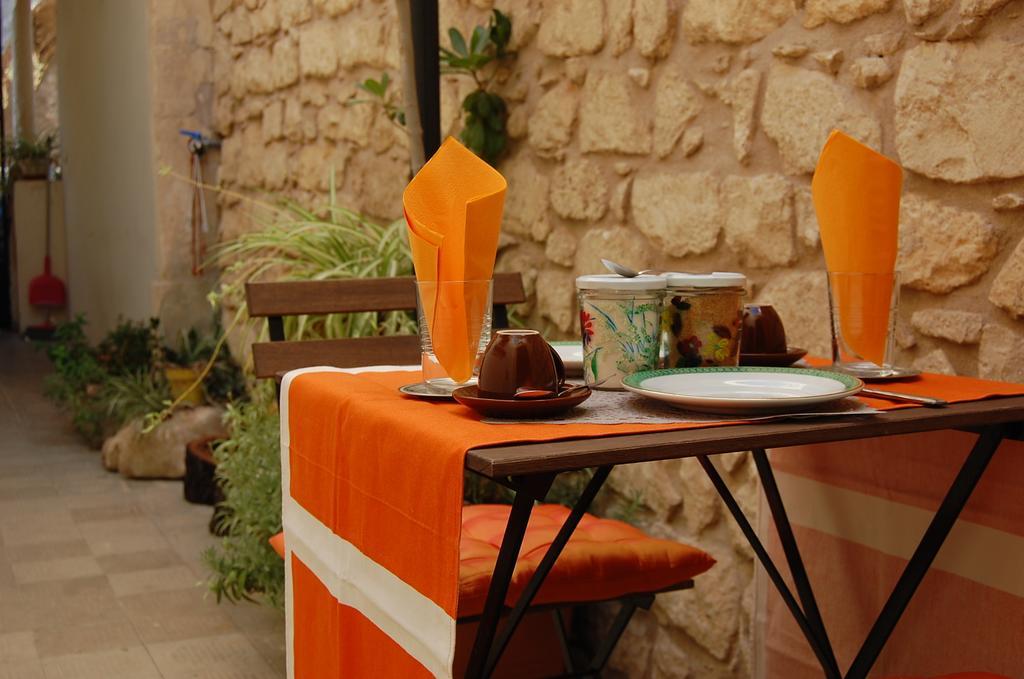 איספיקה Elianthos B&B מראה חיצוני תמונה