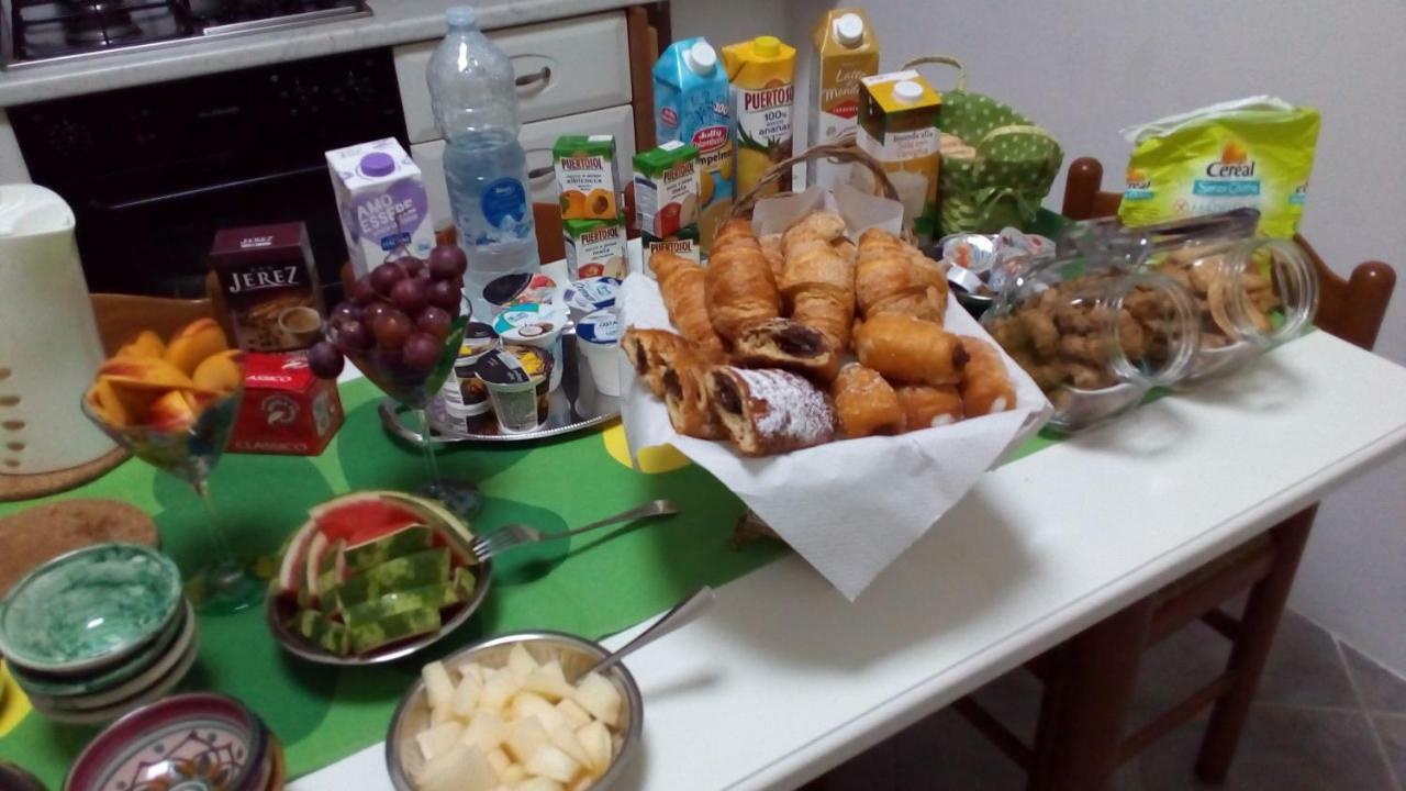 איספיקה Elianthos B&B מראה חיצוני תמונה